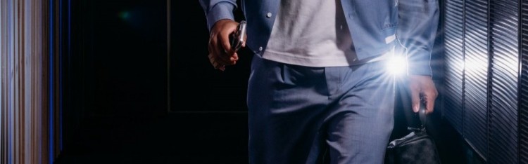 MK体育官方入口-76人众将OOTD：乌布雷紫帽+皮衣套装潮男气质拉满 乔治宽T很松弛